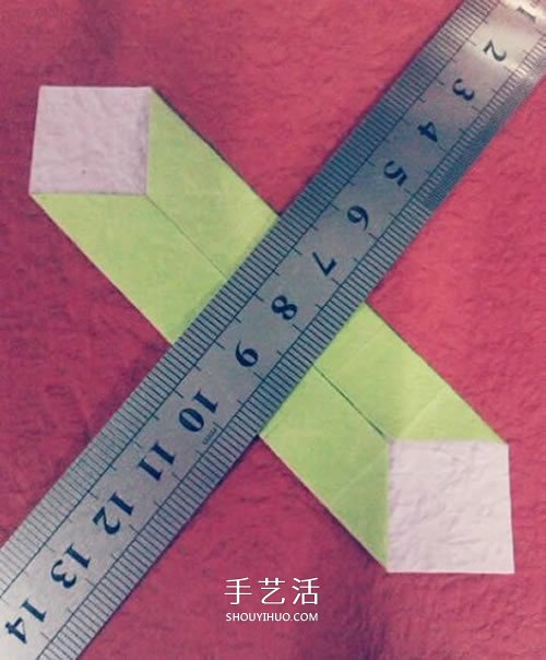 情侣互赠礼物的包装盒 漂亮爱心礼品盒的折法 -  www.shouyihuo.com