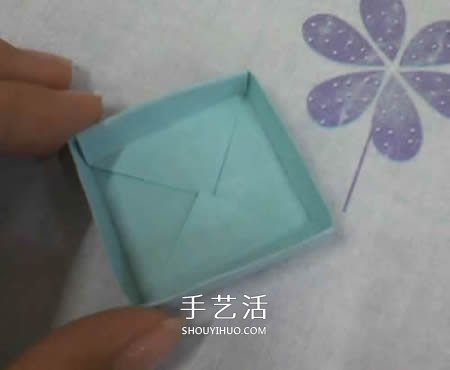 带盖方形包装盒的折法 还包括盒盖上的蝴蝶结 -  www.shouyihuo.com