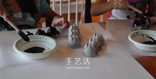 鸡蛋托蝙蝠手工制作 简单做成可爱万圣节挂饰 -  www.shouyihuo.com