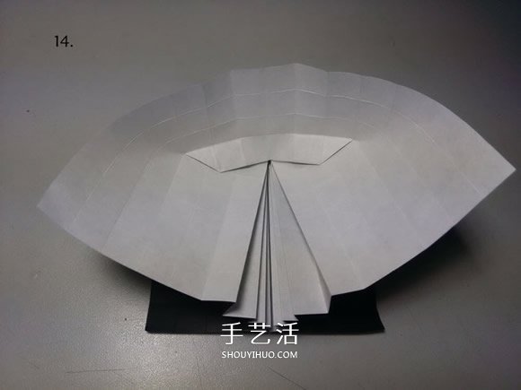 折纸蝴蝶的详细步骤图 手工菜粉蝶的折法图解 -  www.shouyihuo.com