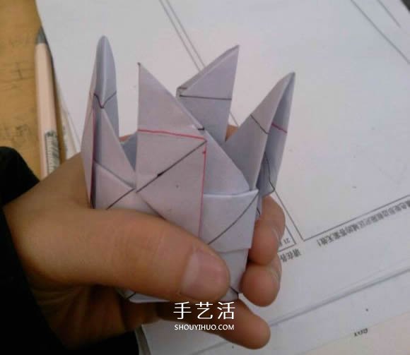 罗斯巴德玫瑰花的折法 折纸卷心福山的步骤图 -  www.shouyihuo.com