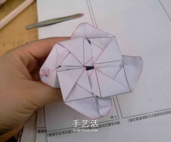 罗斯巴德玫瑰花的折法 折纸卷心福山的步骤图 -  www.shouyihuo.com