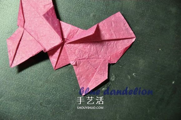 浪漫蝴蝶心的折法图解 折纸蝴蝶爱心的步骤图 -  www.shouyihuo.com