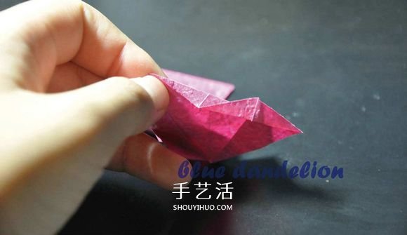 浪漫蝴蝶心的折法图解 折纸蝴蝶爱心的步骤图 -  www.shouyihuo.com