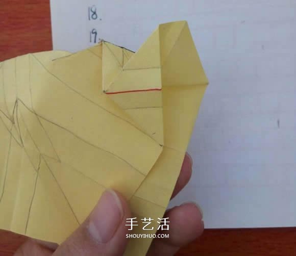 五瓣佐藤玫瑰折法图解 怎么折佐藤玫瑰花步骤 -  www.shouyihuo.com