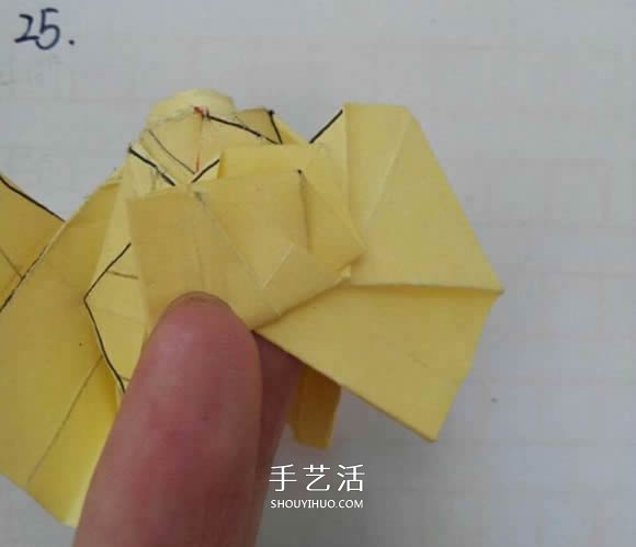五瓣佐藤玫瑰折法图解 怎么折佐藤玫瑰花步骤 -  www.shouyihuo.com