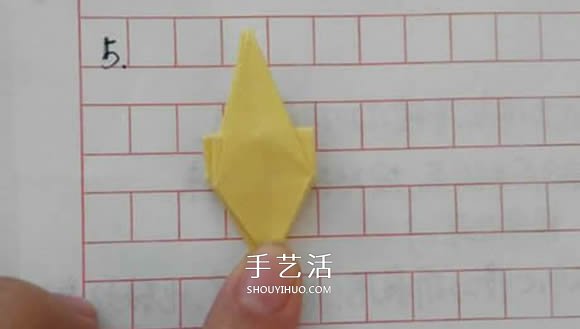 五瓣佐藤玫瑰折法图解 怎么折佐藤玫瑰花步骤 -  www.shouyihuo.com
