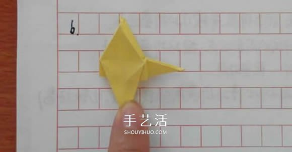 五瓣佐藤玫瑰折法图解 怎么折佐藤玫瑰花步骤 -  www.shouyihuo.com