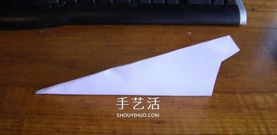 飞得更快更远！ 简单纸飞机的折纸方法图解 -  www.shouyihuo.com