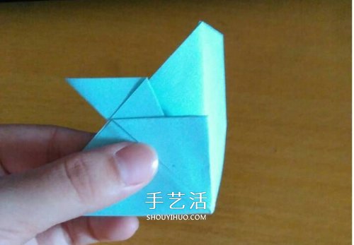风车盒子怎么折图解教程 方形风车礼盒的折法 -  www.shouyihuo.com