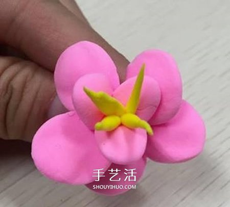想念起了春天 用超轻粘土手工制作美丽的桃花 -  www.shouyihuo.com