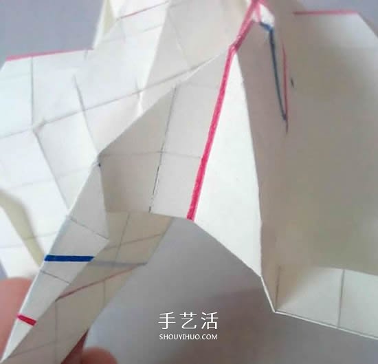 情人节前练练手 美丽纸玫瑰花的折叠步骤图 -  www.shouyihuo.com