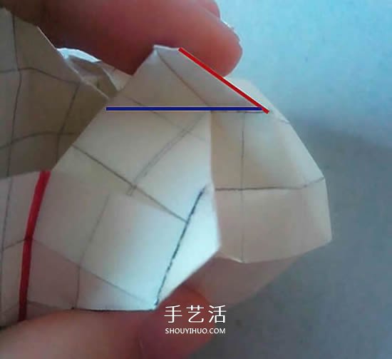 情人节前练练手 美丽纸玫瑰花的折叠步骤图 -  www.shouyihuo.com