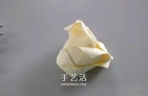 AP玫瑰折纸方法图解 漂亮花型玫瑰怎么折图解 -  www.shouyihuo.com