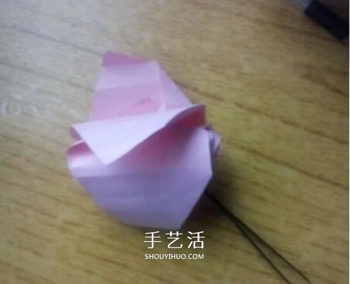 AP玫瑰折纸方法图解 漂亮花型玫瑰怎么折图解 -  www.shouyihuo.com