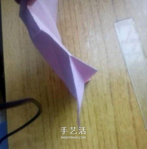 AP玫瑰折纸方法图解 漂亮花型玫瑰怎么折图解 -  www.shouyihuo.com