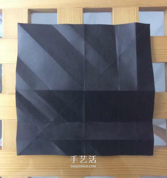 爬行大熊猫的折纸步骤图解 憨态可掬很可爱~ -  www.shouyihuo.com