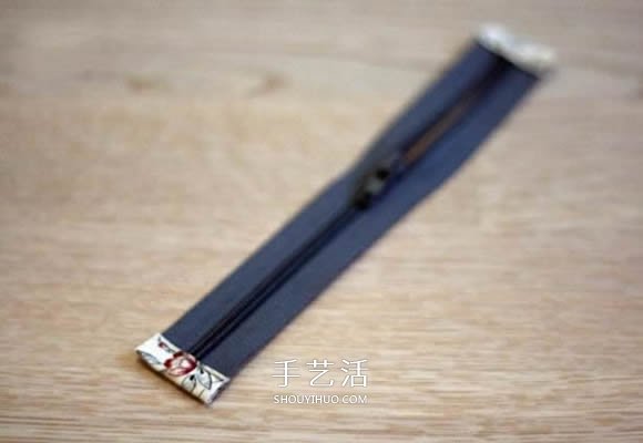 自制方形化妆包的方法 手工化妆包制作教程 -  www.shouyihuo.com