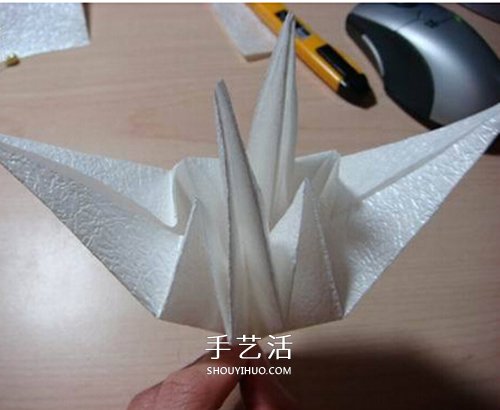 寓意百年好合！ 美丽纸百合花的折叠方法图解 -  www.shouyihuo.com