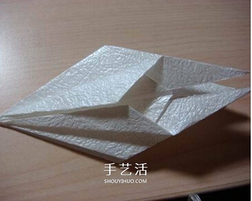 寓意百年好合！ 美丽纸百合花的折叠方法图解 -  www.shouyihuo.com