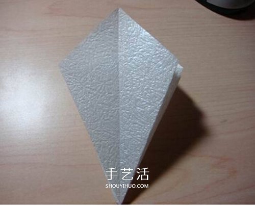 寓意百年好合！ 美丽纸百合花的折叠方法图解 -  www.shouyihuo.com