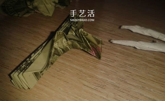 花心天使心的折法图解 好看美元折纸爱心教程 -  www.shouyihuo.com