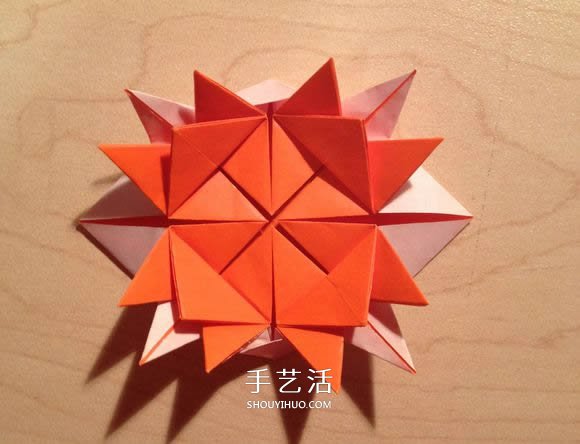 立体组合刺球的折法 带刺花球的折纸图解 -  www.shouyihuo.com