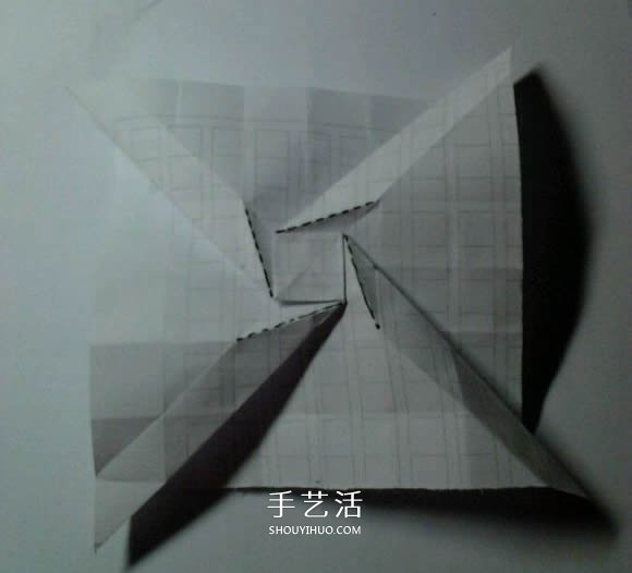 福山玫瑰改造而来 漂亮四角玫瑰花的折法图解 -  www.shouyihuo.com