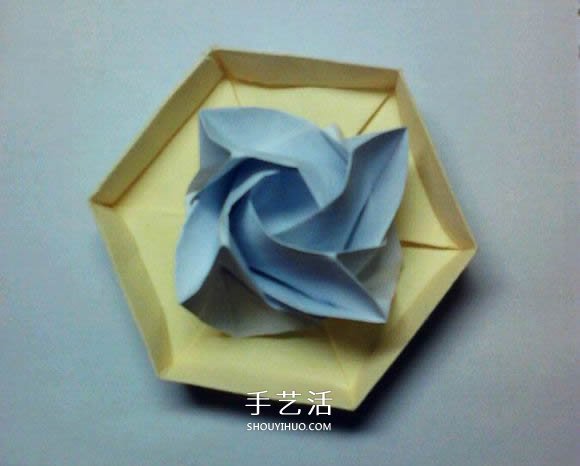 福山玫瑰改造而来 漂亮四角玫瑰花的折法图解 -  www.shouyihuo.com