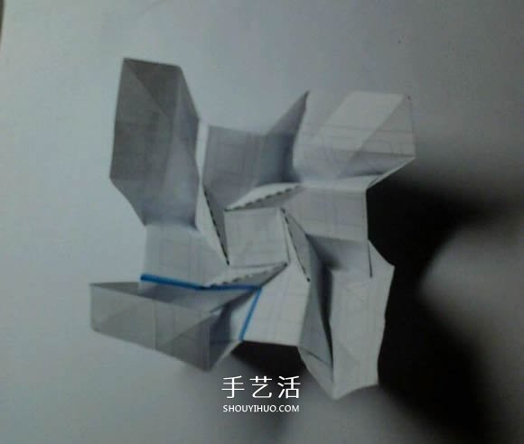福山玫瑰改造而来 漂亮四角玫瑰花的折法图解 -  www.shouyihuo.com