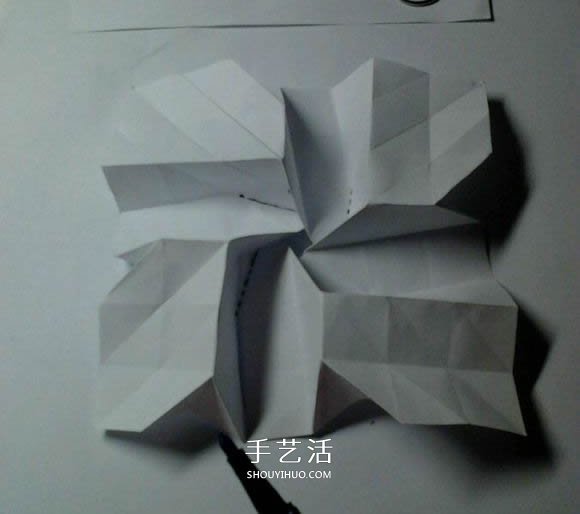 福山玫瑰改造而来 漂亮四角玫瑰花的折法图解 -  www.shouyihuo.com