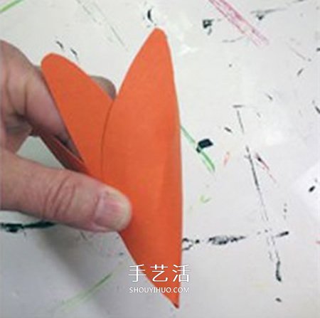彩纸百合的制作方法 简单做百合花的步骤图 -  www.shouyihuo.com