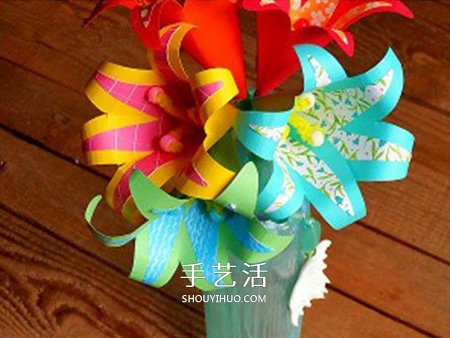 彩纸百合的制作方法 简单做百合花的步骤图 -  www.shouyihuo.com