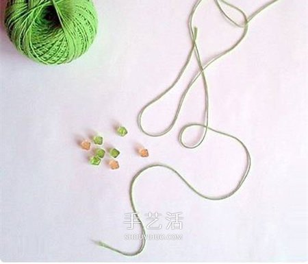迎新年挂饰DIY 卡纸剪纸蝴蝶挂饰的方法图解 -  www.shouyihuo.com