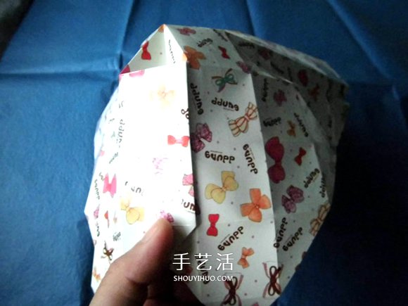 八面玲珑绣球礼盒折法 折纸绣球礼品盒的方法 -  www.shouyihuo.com