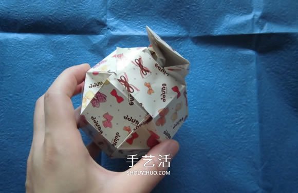 八面玲珑绣球礼盒折法 折纸绣球礼品盒的方法 -  www.shouyihuo.com