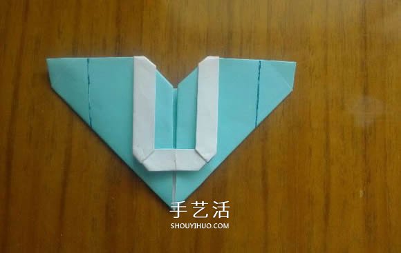 LOVE U字母心的折法 情人节表白爱心折纸图解 -  www.shouyihuo.com