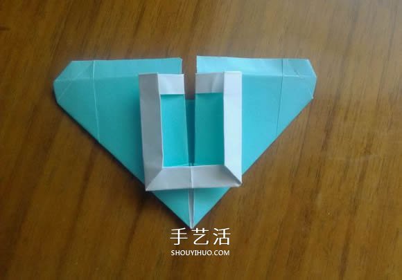 LOVE U字母心的折法 情人节表白爱心折纸图解 -  www.shouyihuo.com
