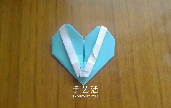 LOVE U字母心的折法 情人节表白爱心折纸图解 -  www.shouyihuo.com