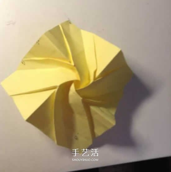 原创微微玫瑰的折法 详细折纸玫瑰花过程步骤 -  www.shouyihuo.com