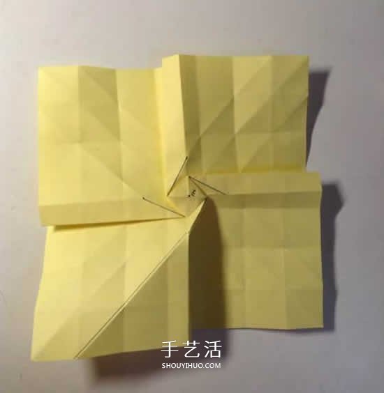 原创微微玫瑰的折法 详细折纸玫瑰花过程步骤 -  www.shouyihuo.com