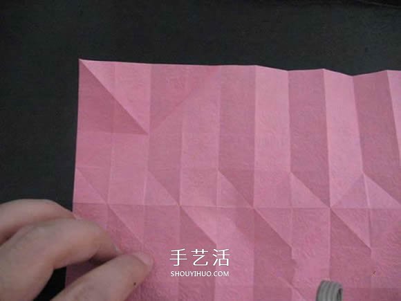 赠送初恋的小礼物！折纸蔷薇戒指的折法图解 -  www.shouyihuo.com