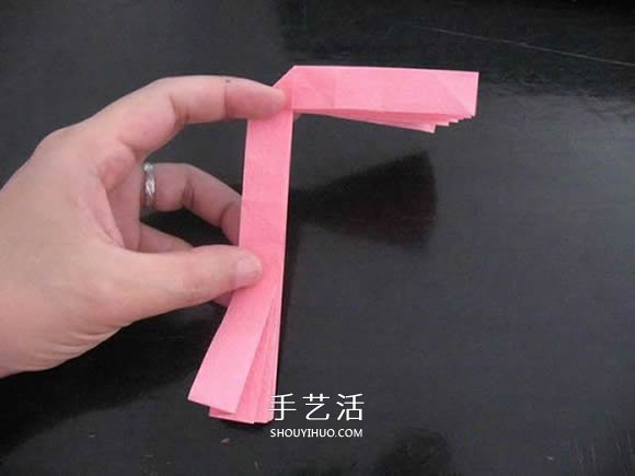 赠送初恋的小礼物！折纸蔷薇戒指的折法图解 -  www.shouyihuo.com
