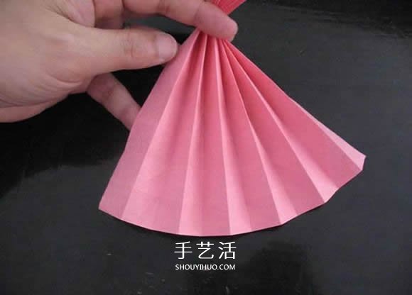 赠送初恋的小礼物！折纸蔷薇戒指的折法图解 -  www.shouyihuo.com