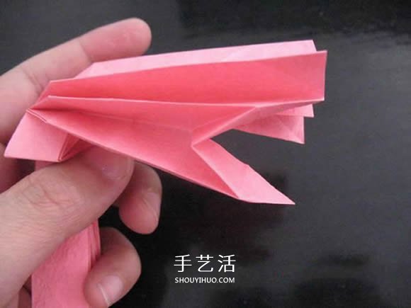 赠送初恋的小礼物！折纸蔷薇戒指的折法图解 -  www.shouyihuo.com