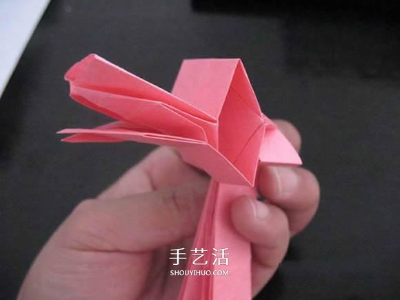 赠送初恋的小礼物！折纸蔷薇戒指的折法图解 -  www.shouyihuo.com
