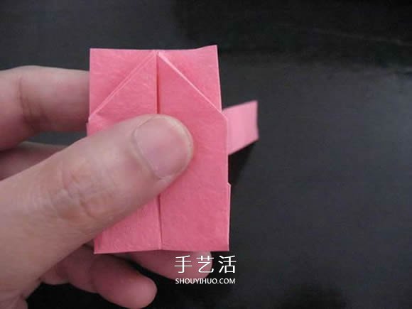 赠送初恋的小礼物！折纸蔷薇戒指的折法图解 -  www.shouyihuo.com