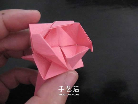 赠送初恋的小礼物！折纸蔷薇戒指的折法图解 -  www.shouyihuo.com