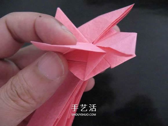 赠送初恋的小礼物！折纸蔷薇戒指的折法图解 -  www.shouyihuo.com