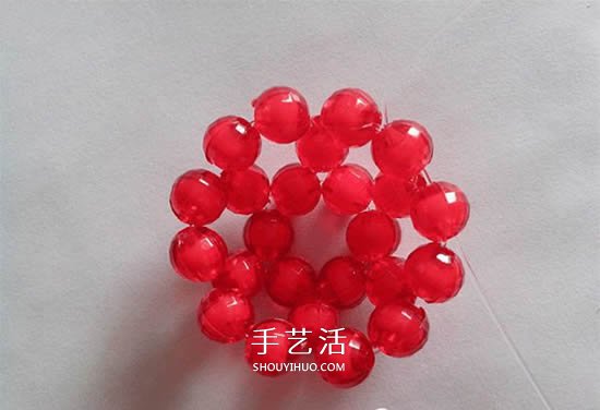 情人节串珠玫瑰花DIY 用串珠做红玫瑰的方法 -  www.shouyihuo.com